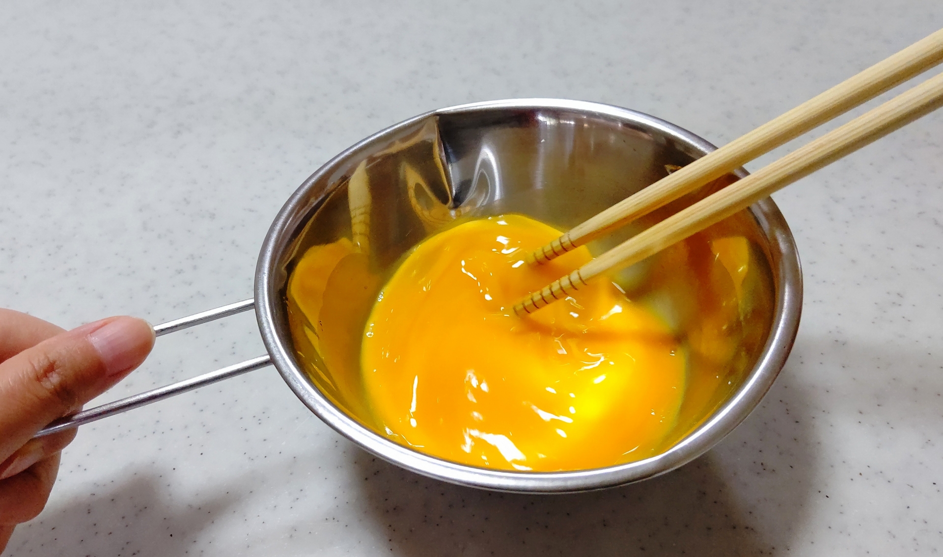 安全に溶き卵をレンジで温めるコツ