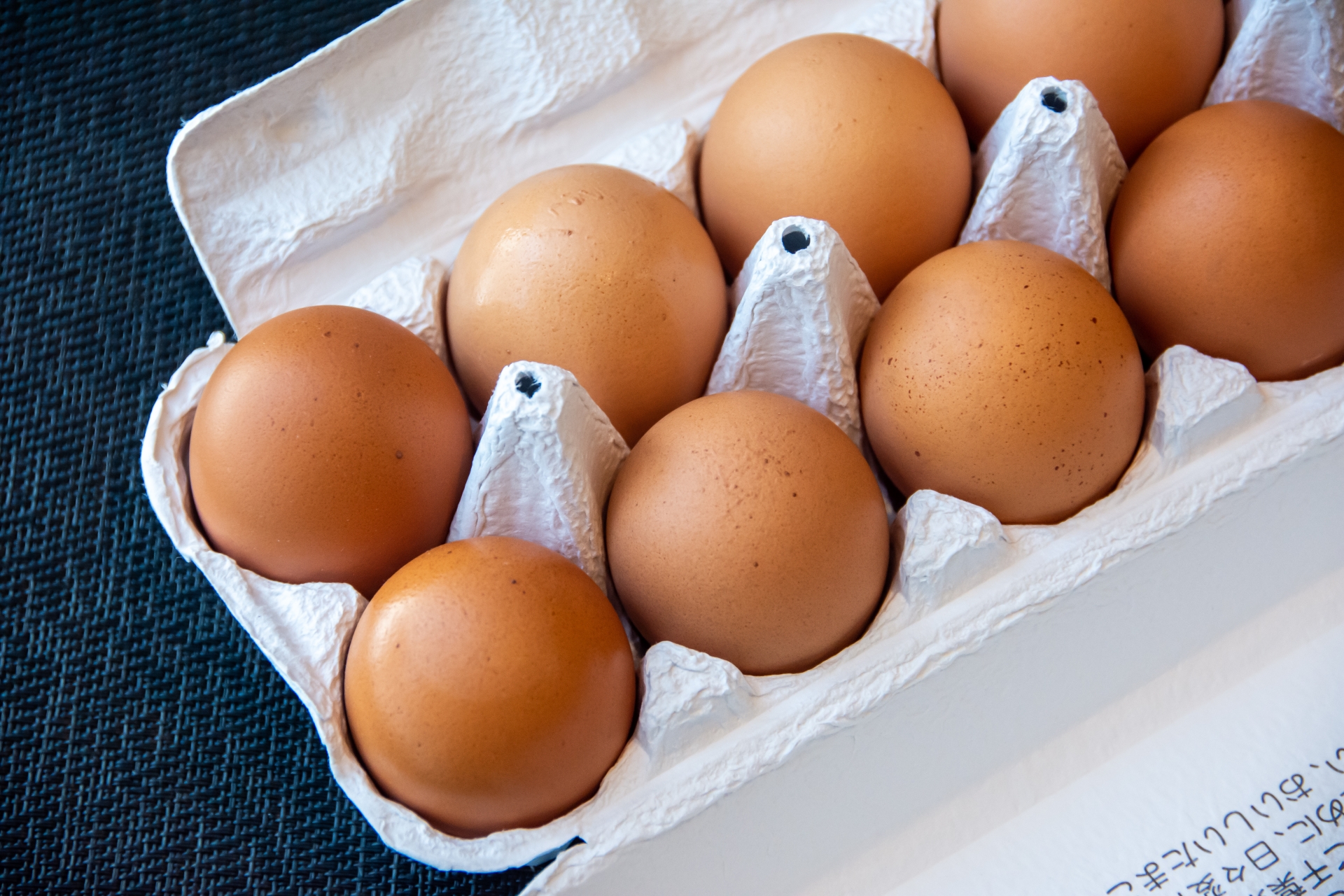 卵の賞味期限は何日過ぎても大丈夫？ 長持ちさせる冷蔵庫の保存方法