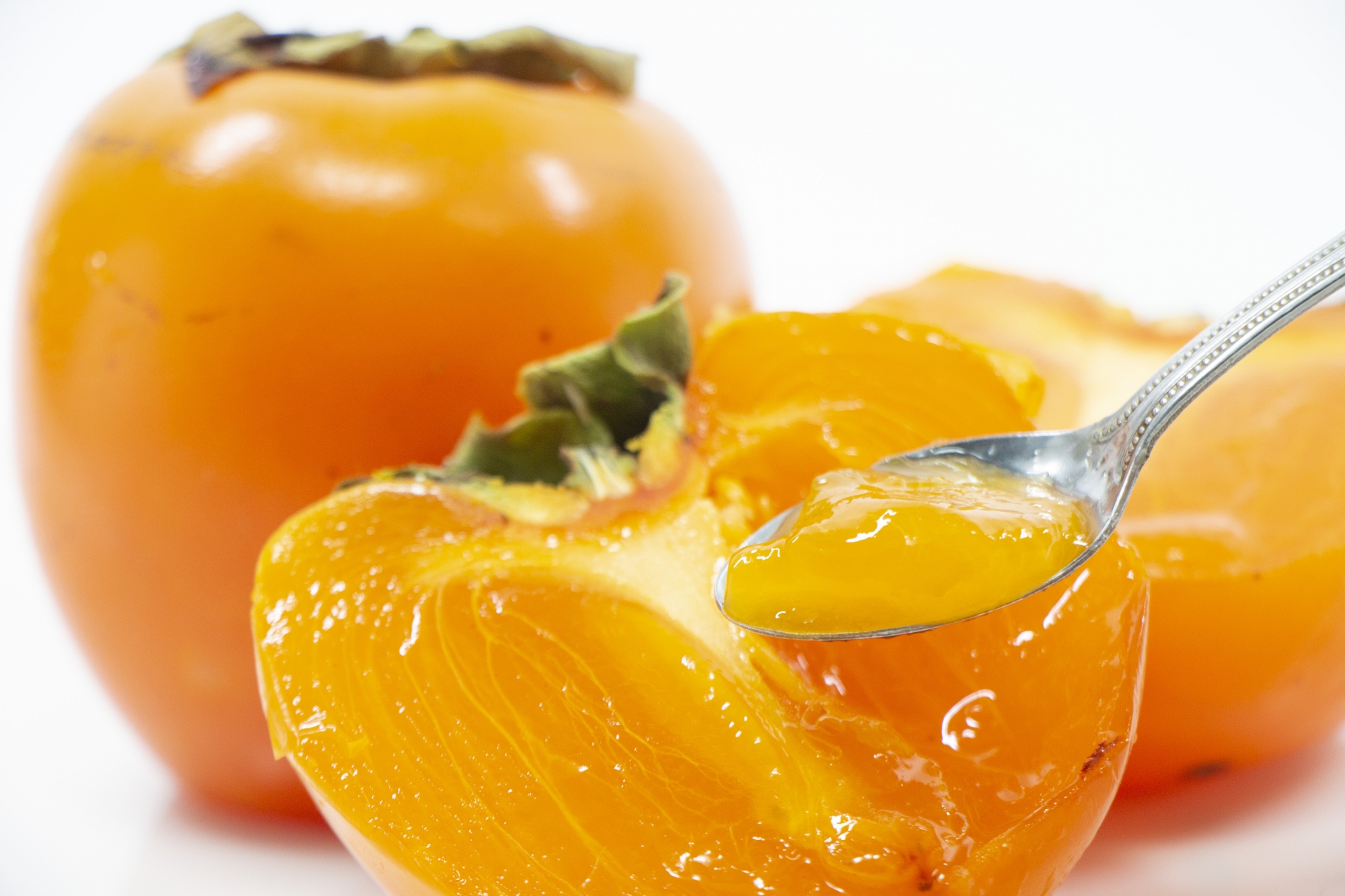 柿が柔らかいのは腐ってる？ 熟した柿の食べ方やレシピは食べられる？